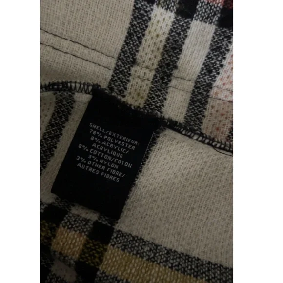 Bagatelle Shacket - Picture 14 of 14